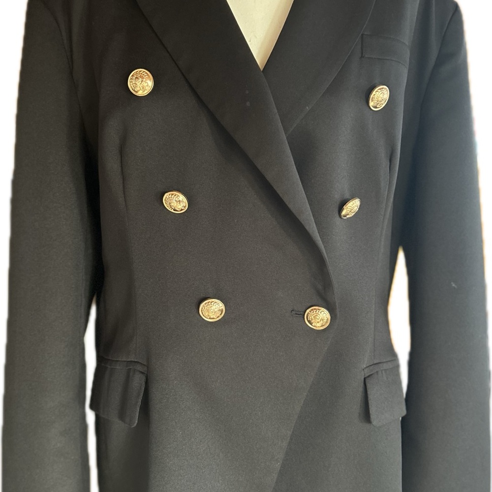 Elegant Black Double-Breasted Women's Coat